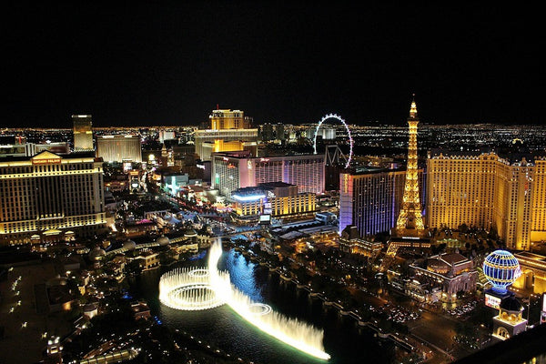 How To Travel To Las Vegas Alone